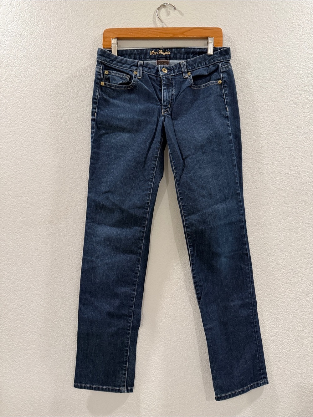 Ann Taylor Women's Straight Leg Jeans in Deep Indigo